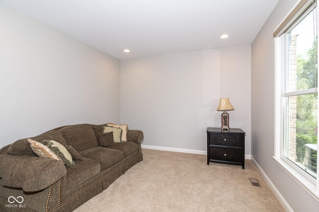 Building Photo - 10599 Geist View Dr