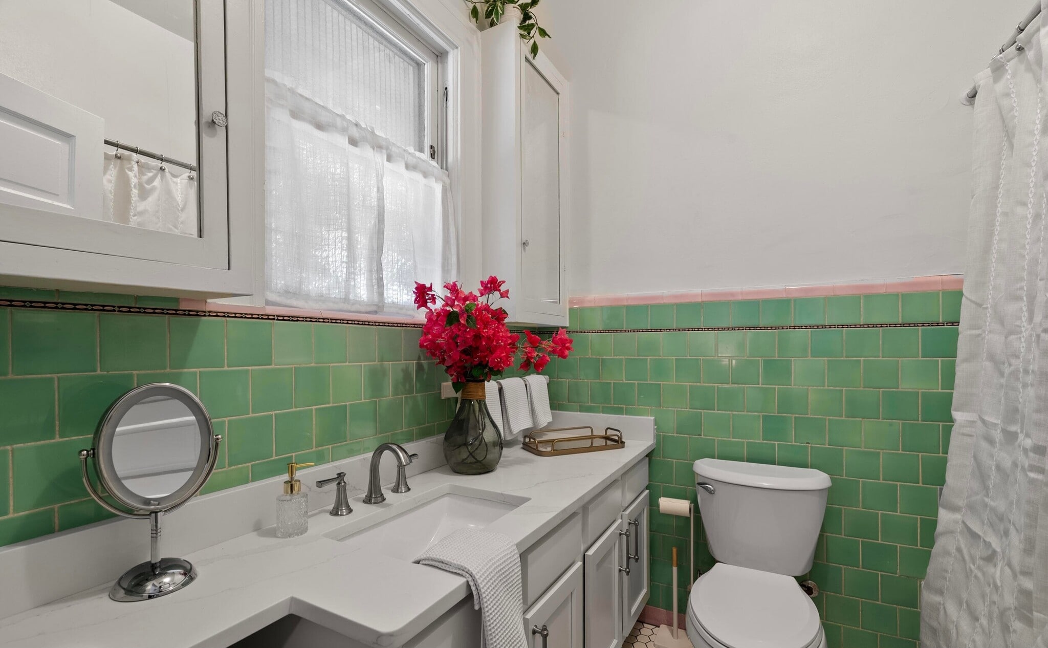 Master Bath - 245 E University Blvd