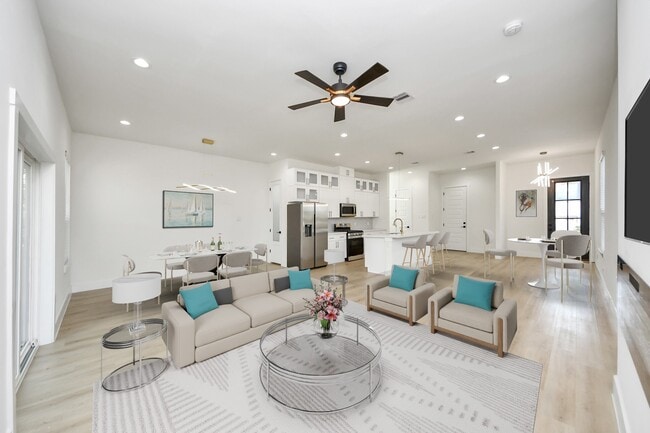 Building Photo - 3508 Omega St