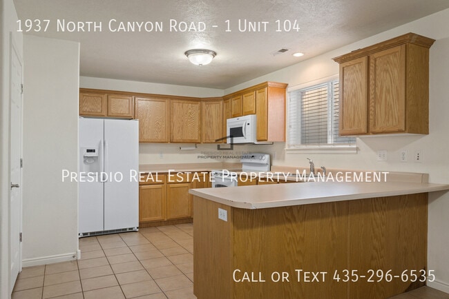 Building Photo - 1937 N Canyon Rd