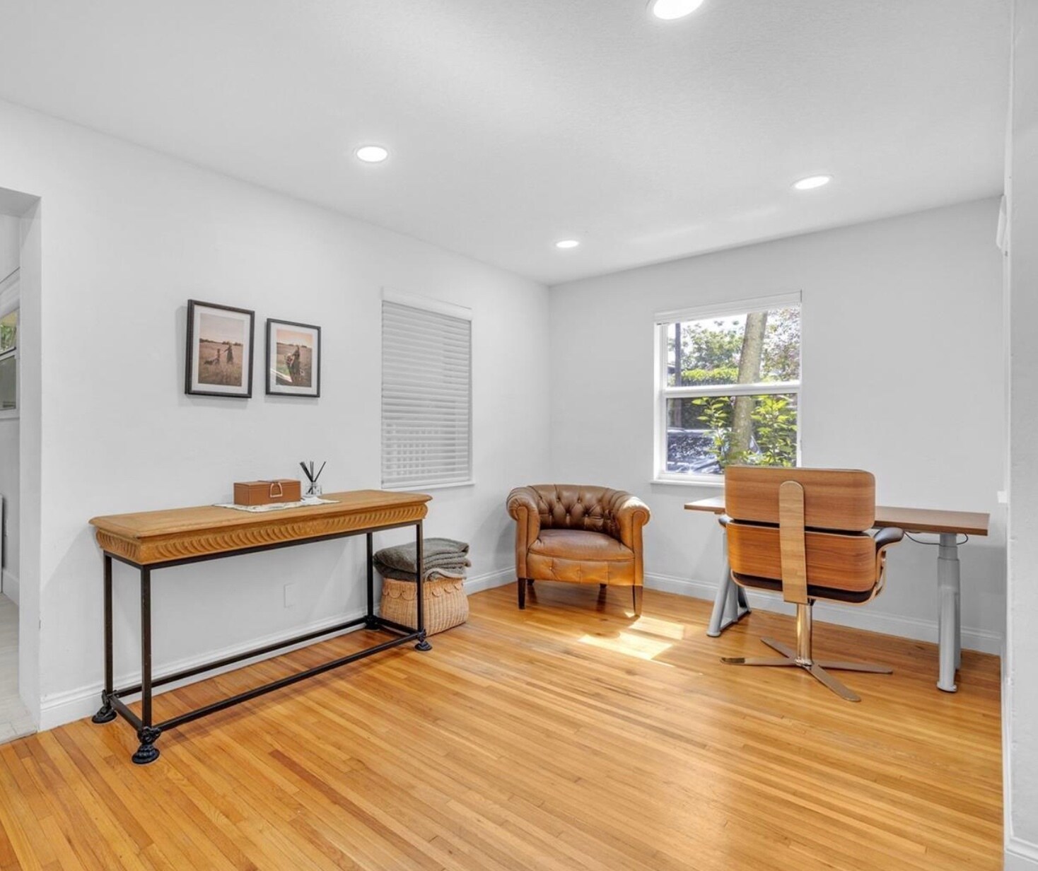 Building Photo - 1100 El Rado St