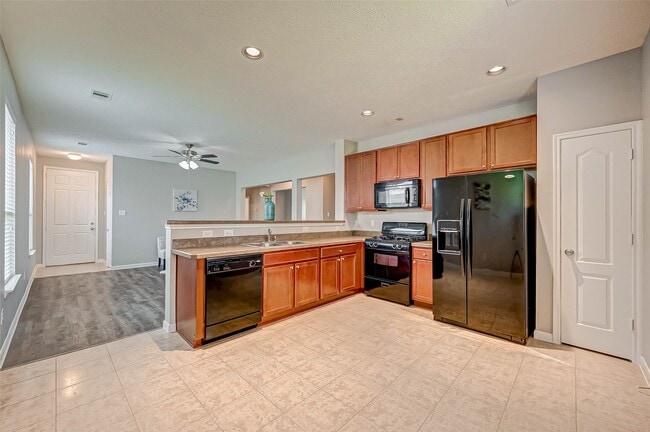 Building Photo - 26123 Parkman Grove Dr