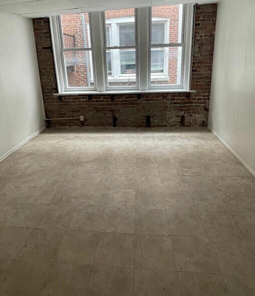 Building Photo - 1404 N 3rd St