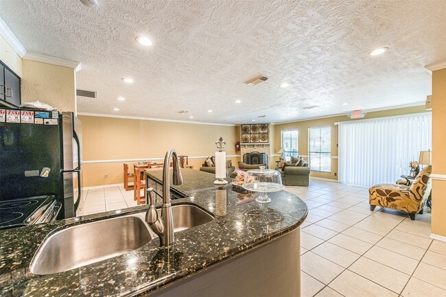 Building Photo - 1500 Bay Area Blvd