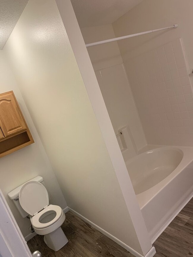 Building Photo - 3 BEDROOM OSGOOD TWIN HOME  -  PETS WELCOME