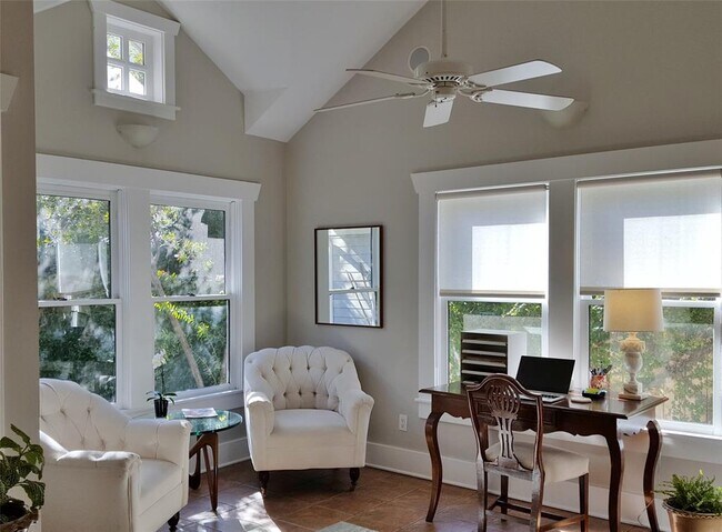 Building Photo - 1018 Highland St