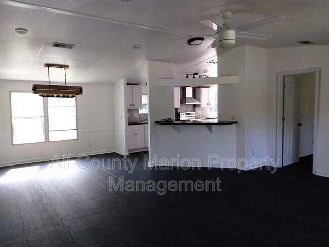 Building Photo - 6455 NW 135th Ave