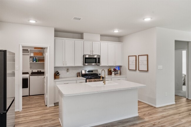 Building Photo - 9985 Mountain Lion Ln