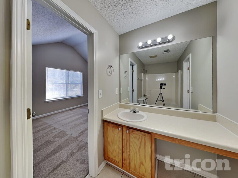 Building Photo - 4265 Reserve Hill Crossing