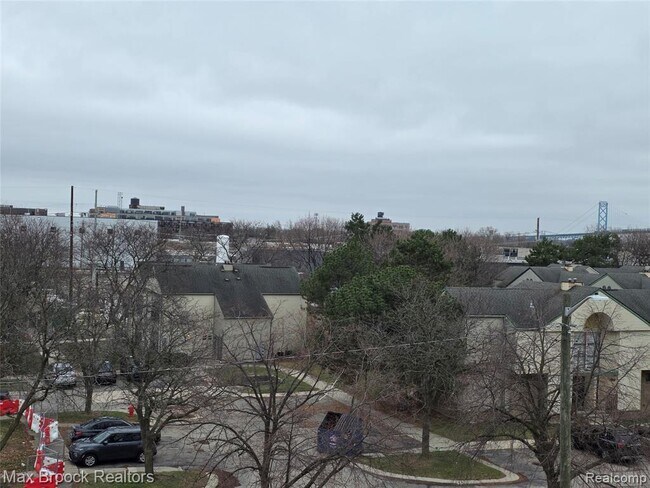 Building Photo - 1640 Bagley St