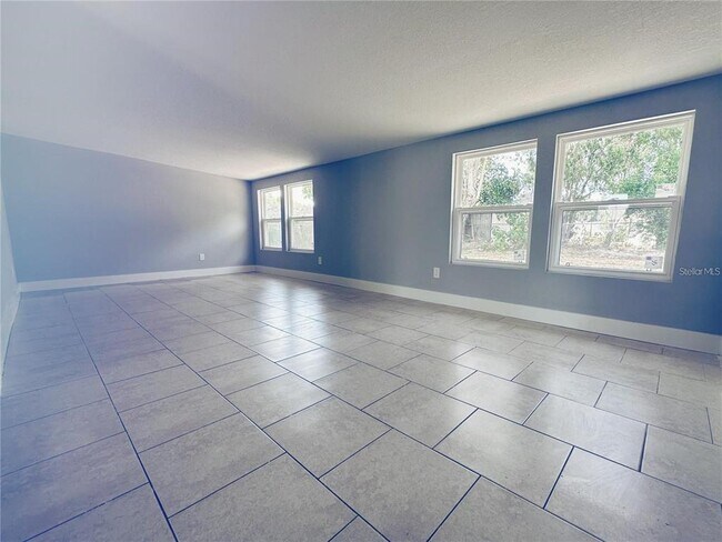 Building Photo - 2404 Florida Blvd