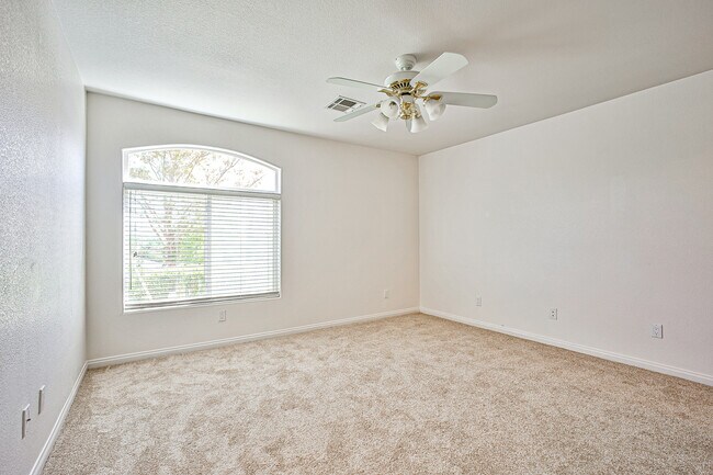Building Photo - 6025 Egan Crest Dr