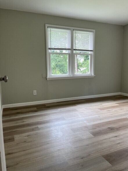 Bedroom 1 - 5943 Raytown Rd