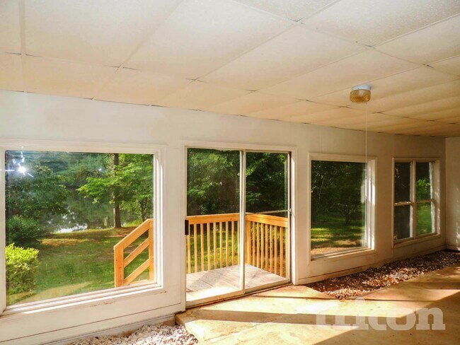 Building Photo - 8036 Harmony Lakes Dr