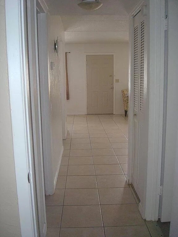 Hallway - 415 N Halifax Ave