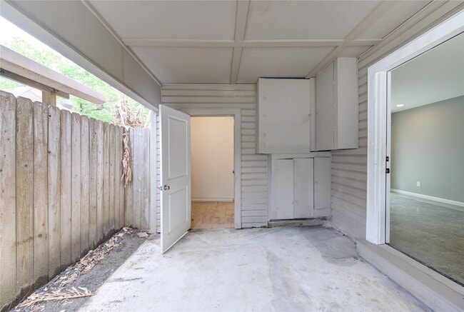 Building Photo - 4545 Bricker St