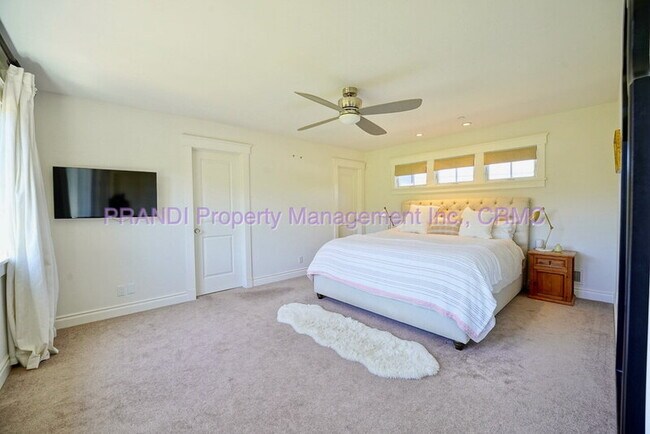 Building Photo - 34 Mohawk Ave