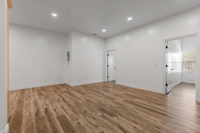 Building Photo - 1353 Perry Ct.