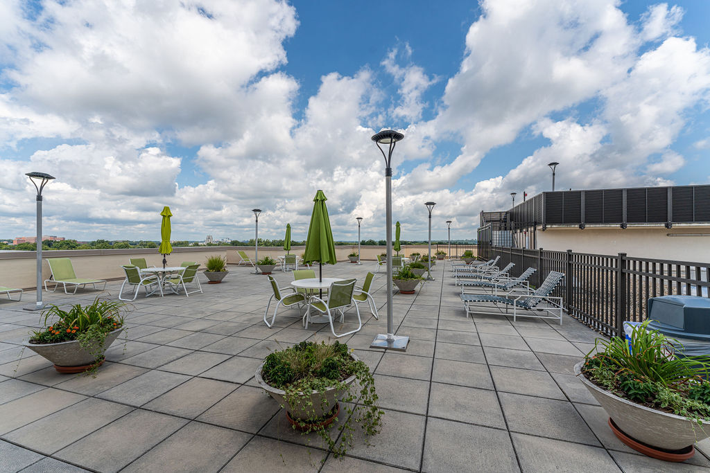 Private rooftop deck + swimming pool included in rent! - 4242 East West Hwy