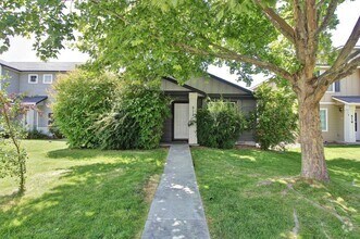 Building Photo - Single-Level Home in Meridian