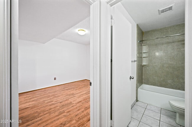 Building Photo - 507 W Pebble Beach Dr