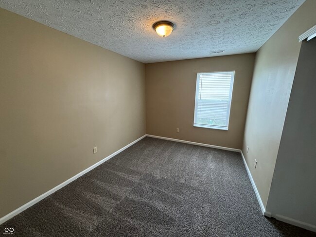 Building Photo - 829 Jack Pine Dr