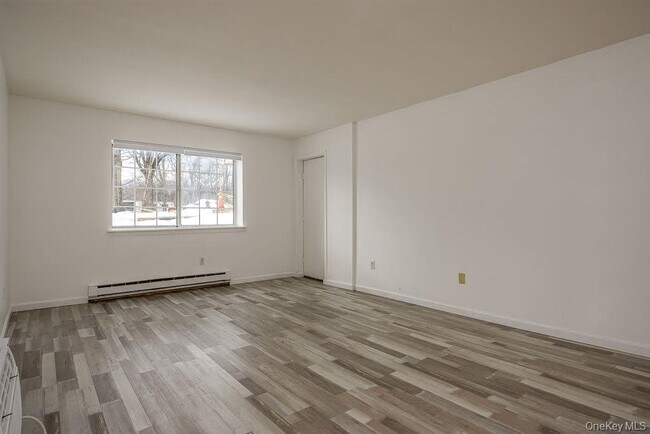 Building Photo - 506 Fox Run Ln