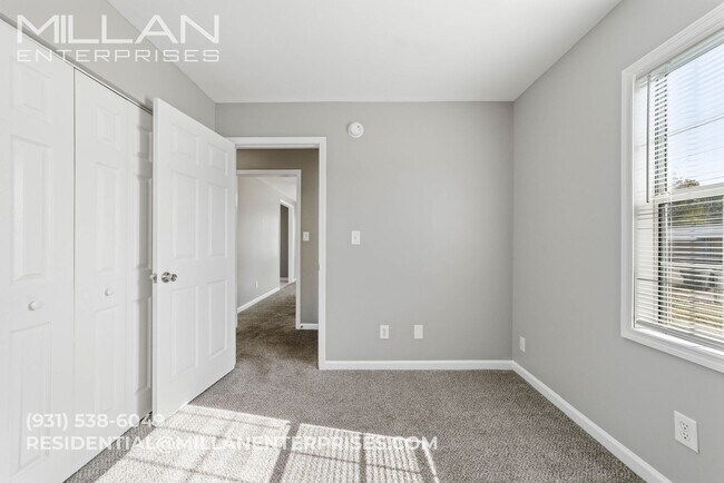 Building Photo - Cozy 2-Bedroom with Outdoor Space & Everyd...