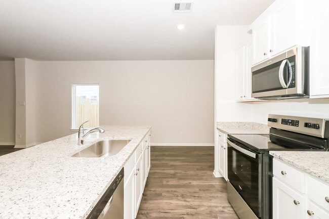 Building Photo - 8120 Sunberry Shadow Dr