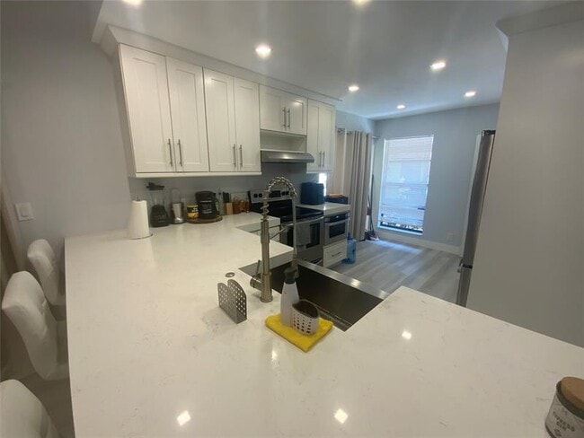 Building Photo - 1795 Satinwood Cir