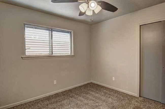 Building Photo - 1030 Monette Dr