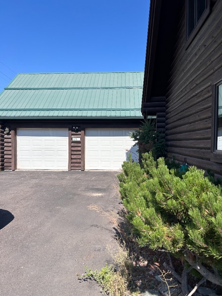 Building Photo - 325 Spring Creek Rd