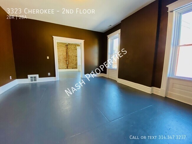 Building Photo - 3323 Cherokee-2nd Floor
