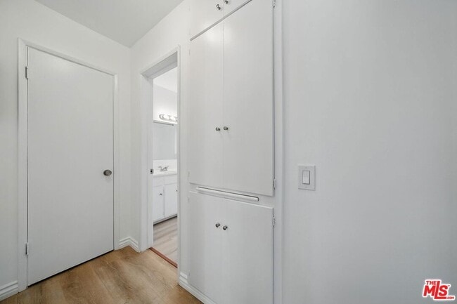 Building Photo - 1293 Garfield Ave