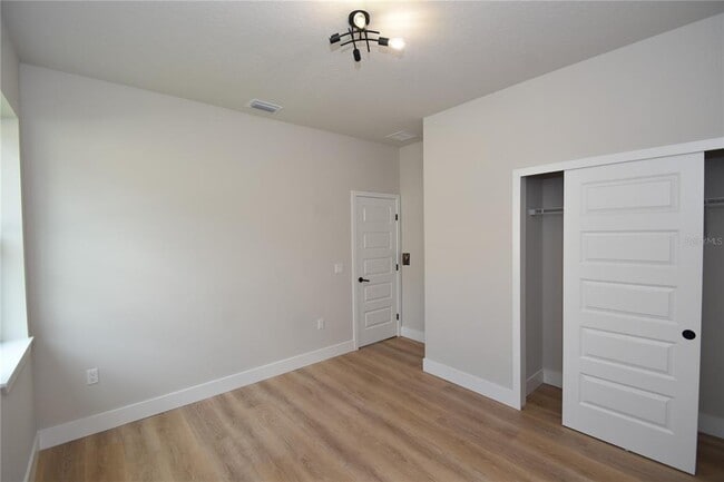 Building Photo - 18 Wood Amber Ln