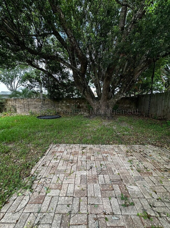 Building Photo - 2719 Merrie Oaks Rd