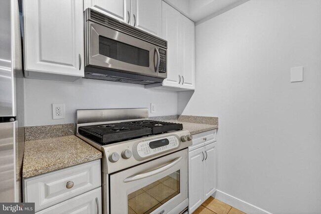 Building Photo - 555 Massachusetts Ave NW