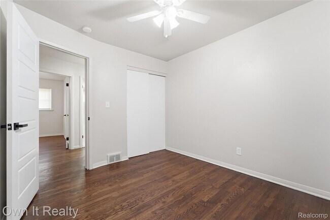 Building Photo - 24985 Mabray Ave