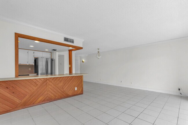 Building Photo - 342 Southwind Dr