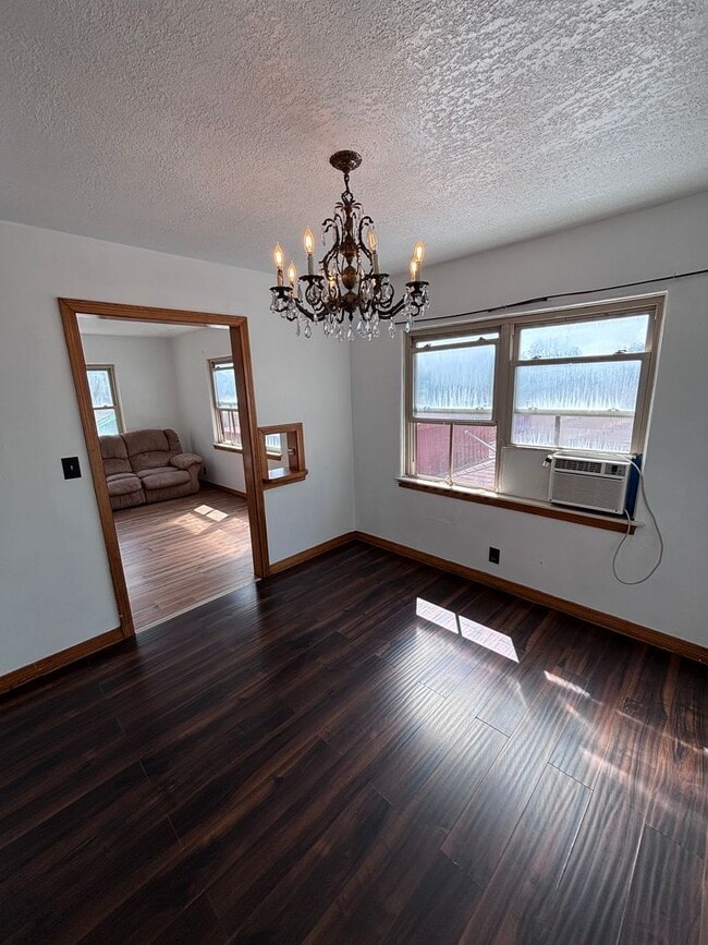 Building Photo - Adorable 1 bedroom studio in El Reno!
