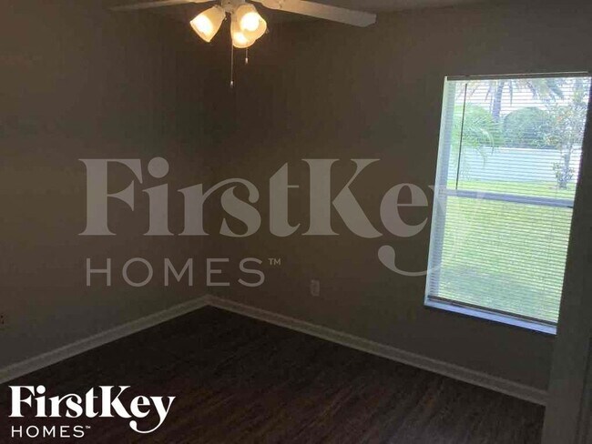 Building Photo - 13233 Evening Sunset Ln