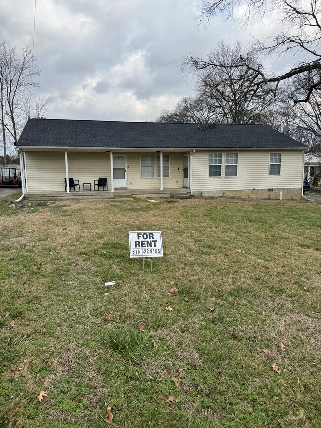 Building Photo - 401A Sarver Ave