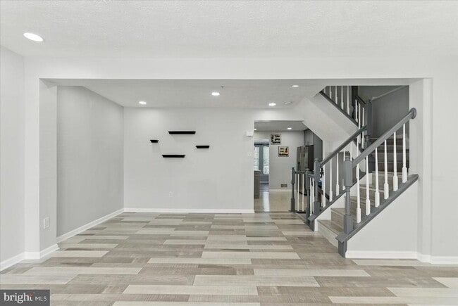 Building Photo - 1065 Jeanett Way