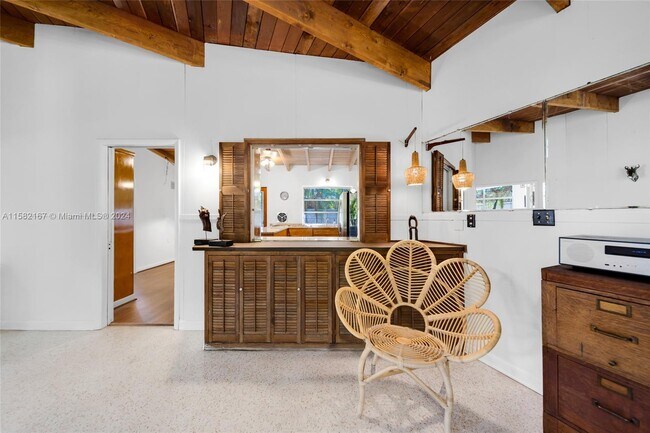 Building Photo - 2321 Tigertail Ct