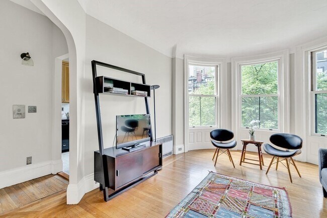 Building Photo - 259 Beacon St
