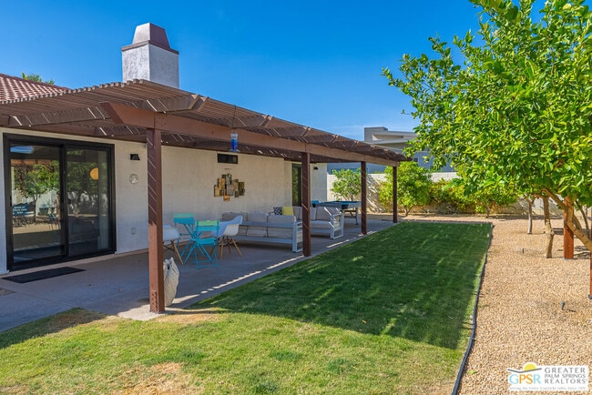 Building Photo - 2342 N San Gorgonio Rd