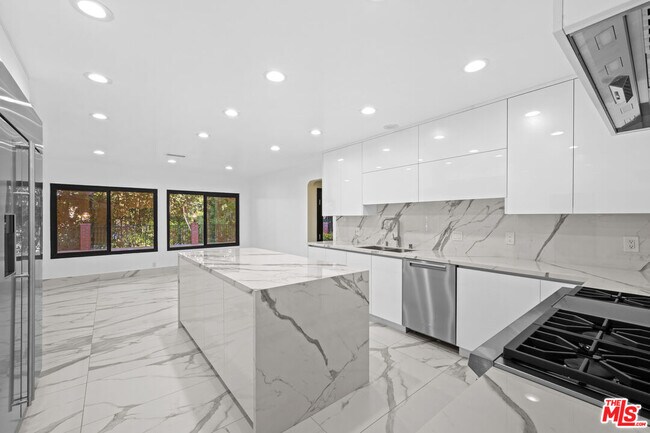 Building Photo - 17449 Sumiya Dr