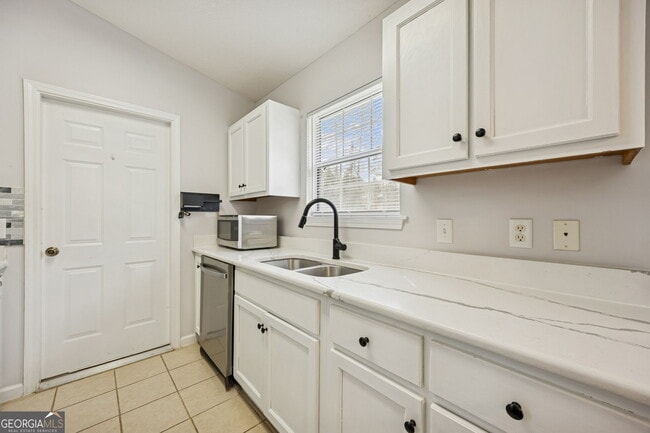 Building Photo - 149 Aidan Ct