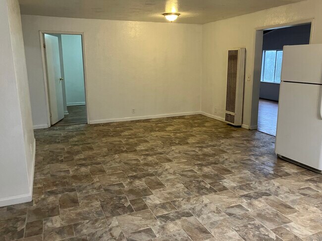 Building Photo - 1134 Oro Dam Boulevard West