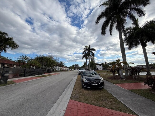 Building Photo - 6762 SW 157th Ct